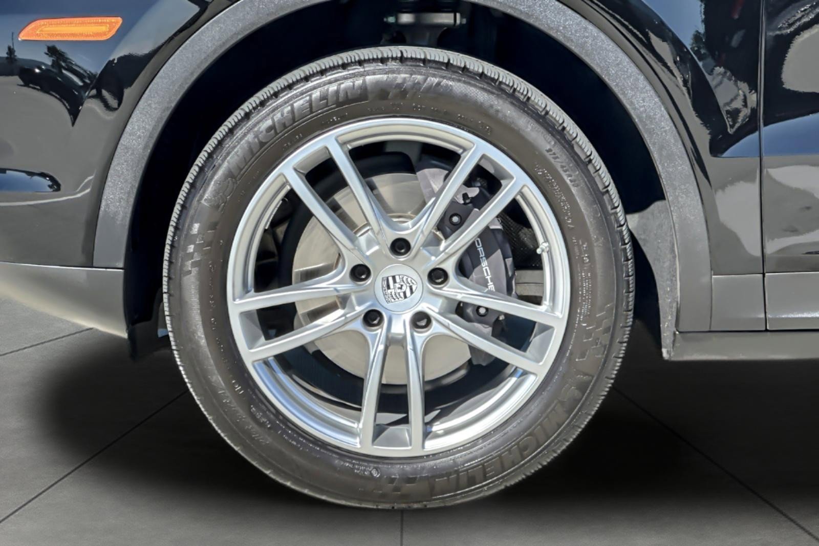 Used 2019 Porsche Cayenne image 26
