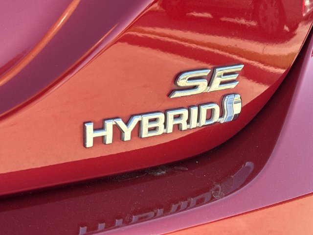 Used 2020 Toyota Camry SE FWD image 13