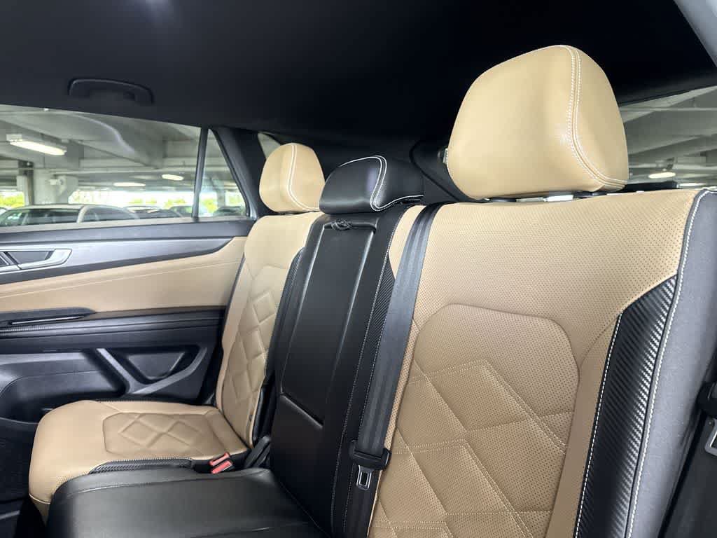 Used 2024 Volkswagen Atlas Cross Sport SE FWD image 22