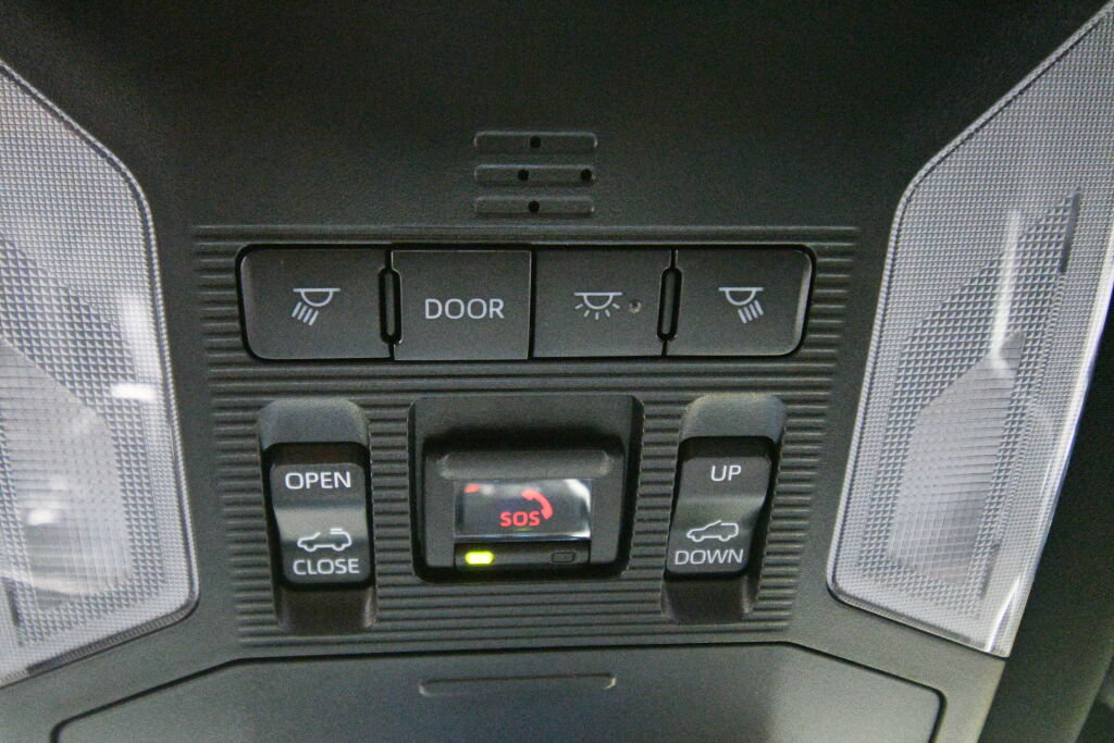 Used 2023 Toyota RAV4 SE w/ Weather & Moonroof Package AWD/4WD image 18