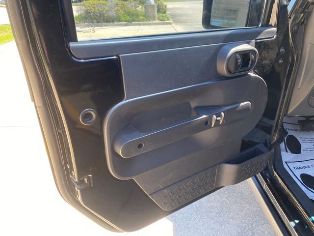 Used 2008 Jeep Wrangler Unlimited Rubicon w/ PWR Convenience Group AWD/4WD image 15