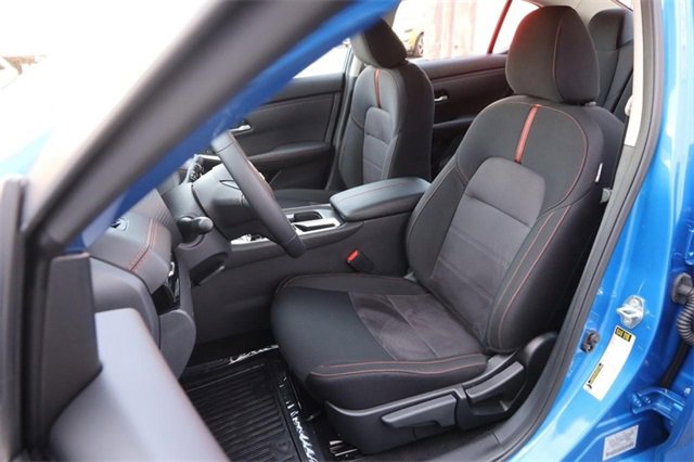 Certified 2025 Nissan Sentra SR image 8