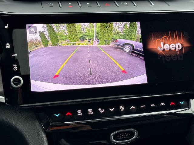 New 2026 Jeep Grand Cherokee Altitude AWD/4WD image 28