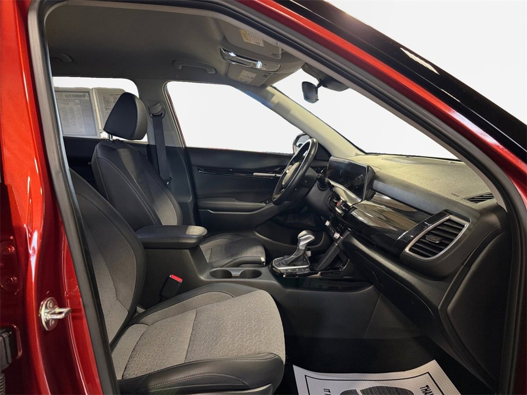 Used 2024 Kia Seltos S image 26