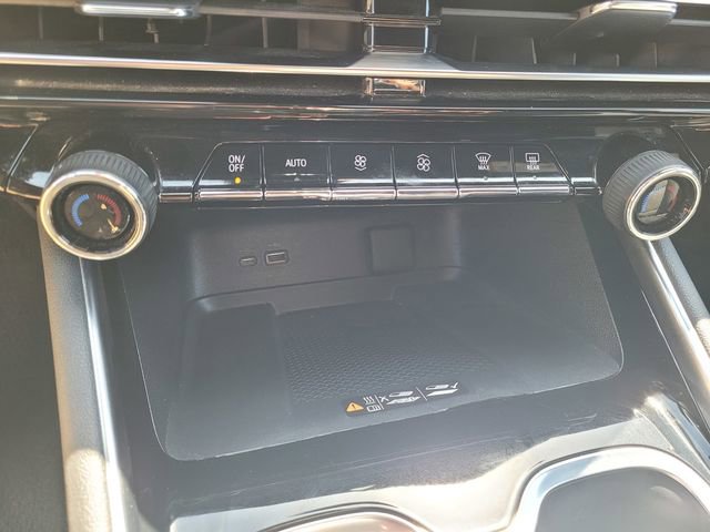 Used 2024 Chevrolet Traverse LT image 21