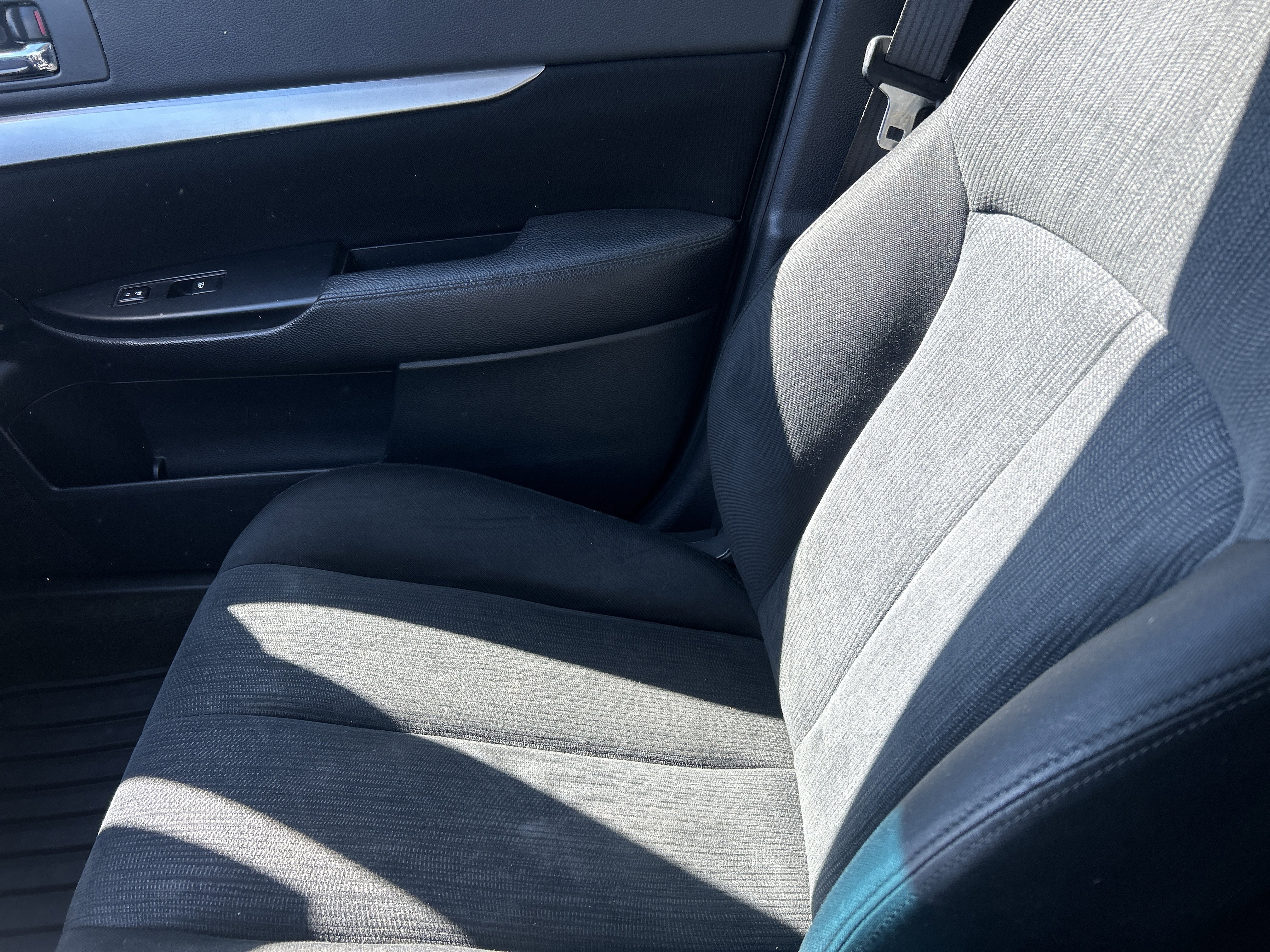 Used 2014 Subaru Outback 2.5i Premium w/ Accessory Value Package (OYS) image 31