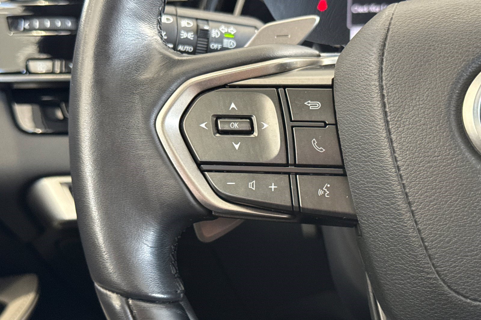 Certified 2024 Lexus RX 350 Premium w/ Cold Area Package FWD image 31