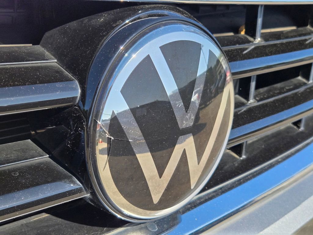 Used 2022 Volkswagen Tiguan SE R-Line image 5