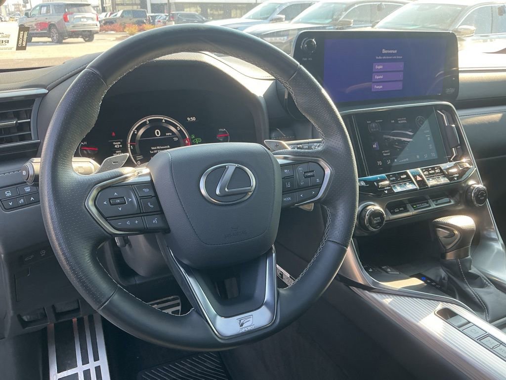 Used 2024 Lexus LX 600 F Sport image 12
