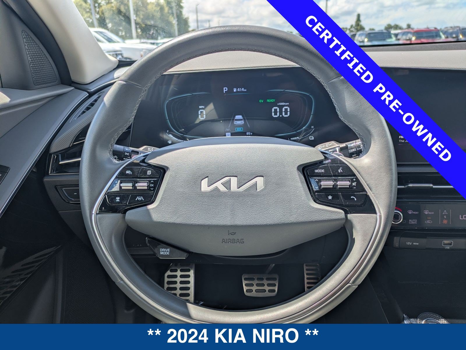 Used 2024 Kia Niro EX Touring FWD image 25