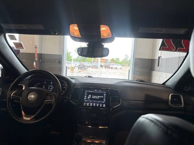 Used 2022 Jeep Grand Cherokee Laredo X AWD/4WD image 14
