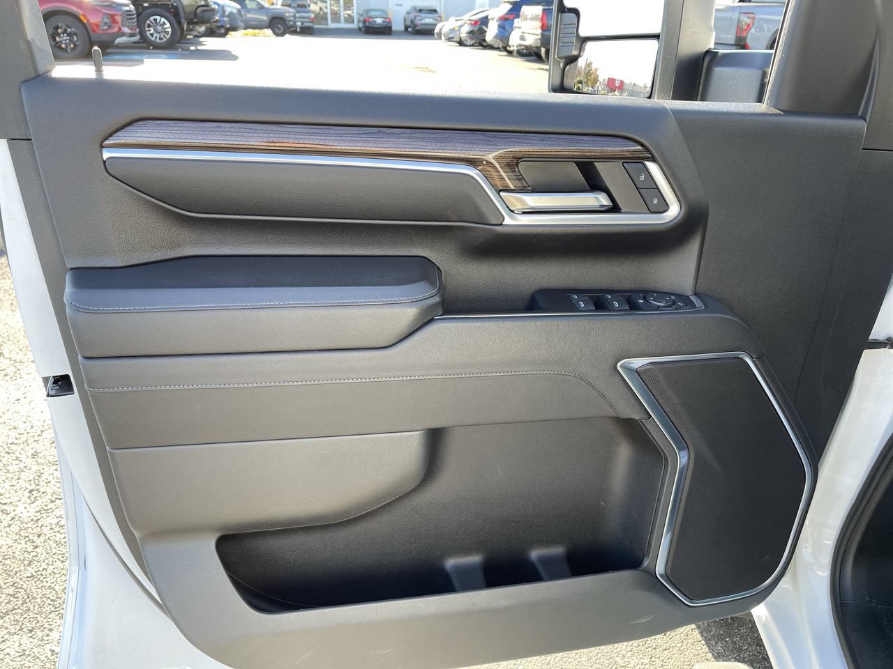 Used 2024 Chevrolet Silverado 2500 LT AWD/4WD image 22
