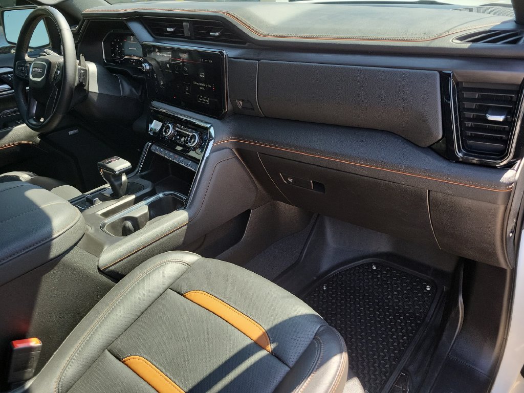 Used 2025 GMC Sierra 1500 AT4 w/ AT4 Premium Package AWD/4WD image 30