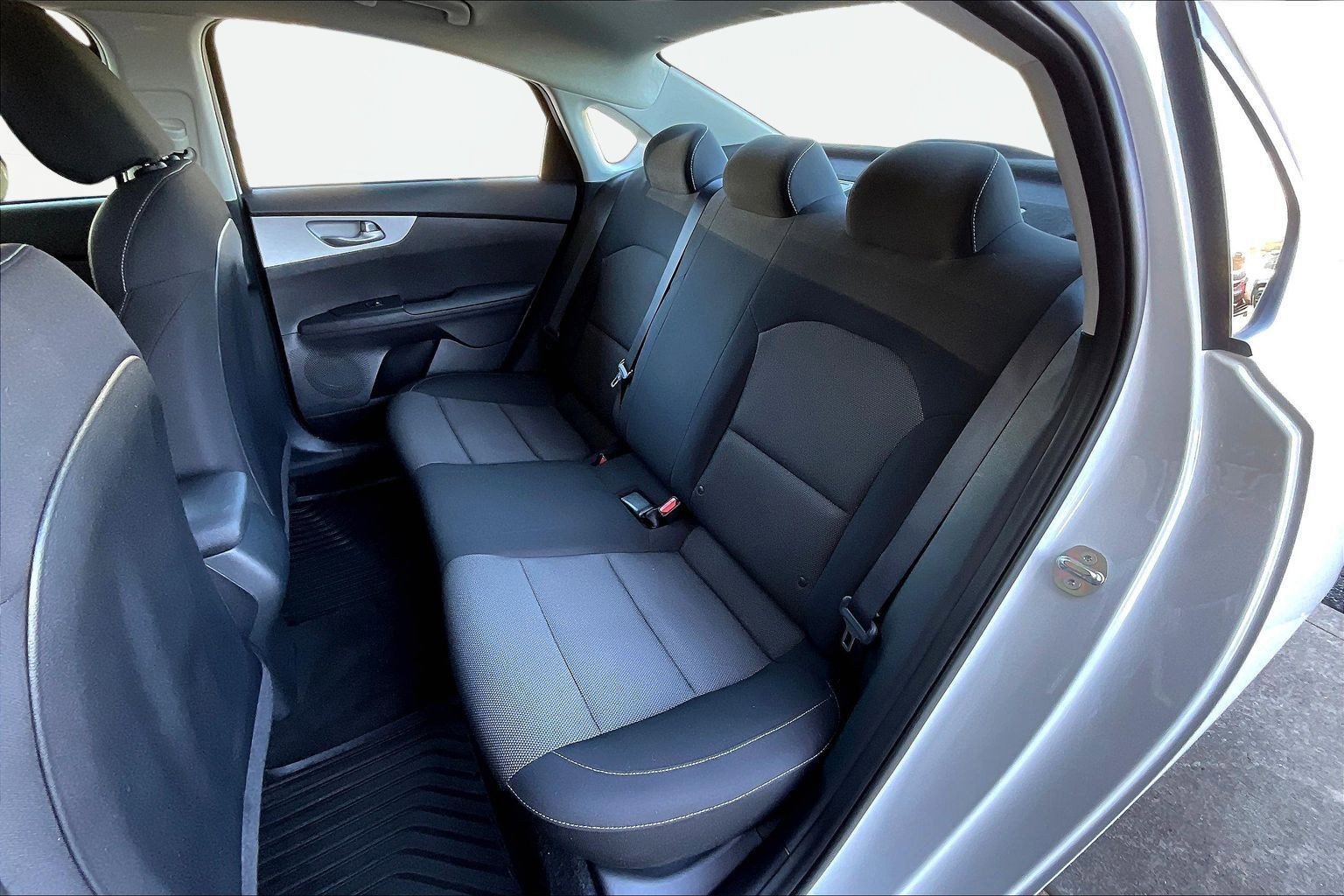 Used 2024 Kia Forte LX image 21