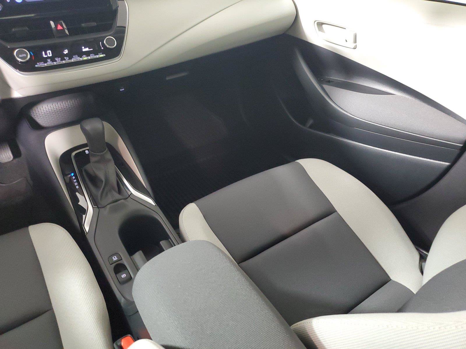 Used 2026 Toyota Corolla LE FWD image 15