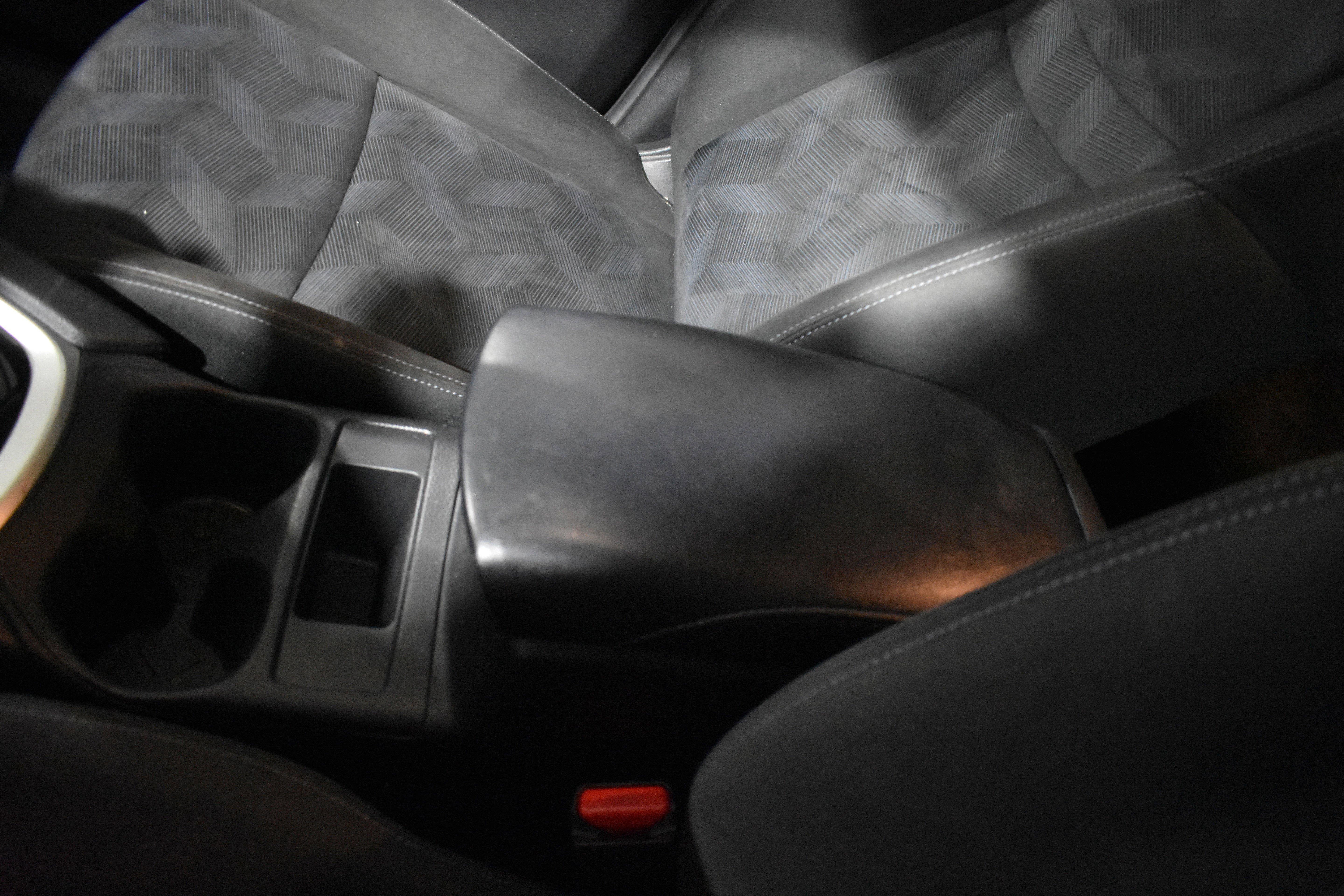 Used 2015 Nissan Rogue SV image 25