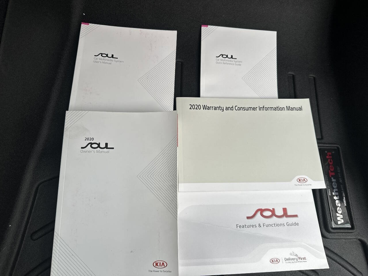 Used 2020 Kia Soul LX FWD image 29