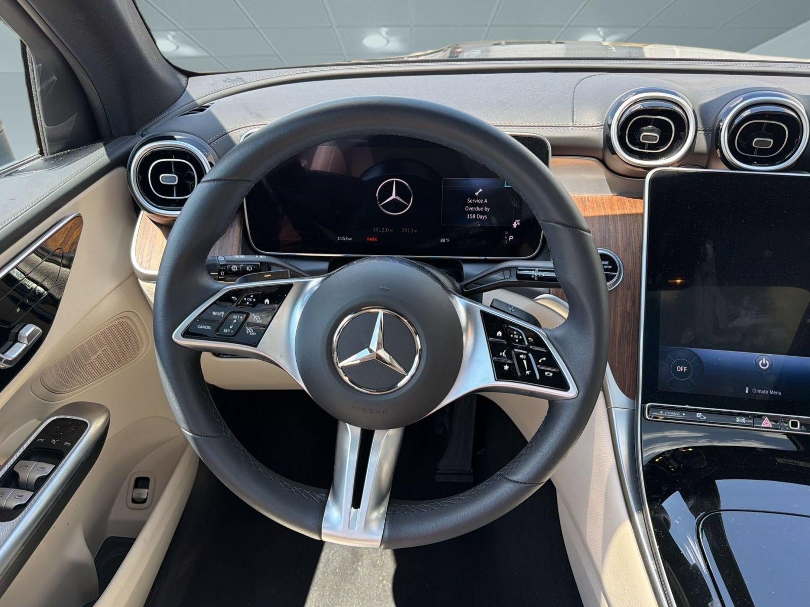 Used 2024 Mercedes-Benz GLC 300 4MATIC image 11