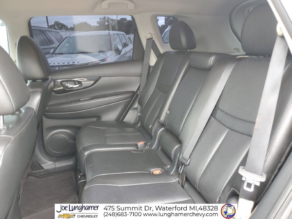 Used 2019 Nissan Rogue SL FWD image 25