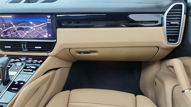 Used 2022 Porsche Cayenne image 36
