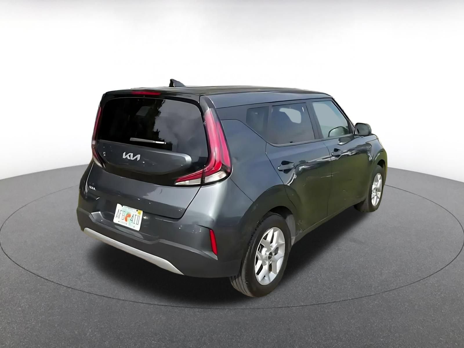 Used 2025 Kia Soul LX w/ LX Technology Package FWD image 13