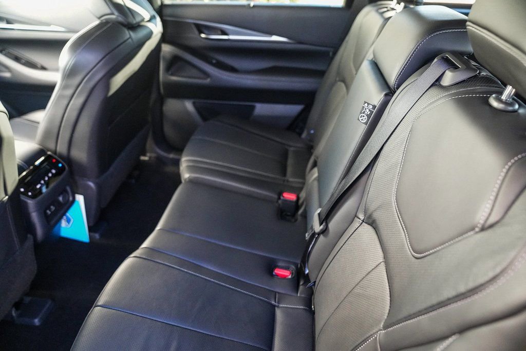 Certified 2024 INFINITI QX60 Luxe image 16