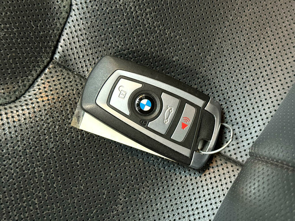 Used 2015 BMW M6 Convertible RWD image 39