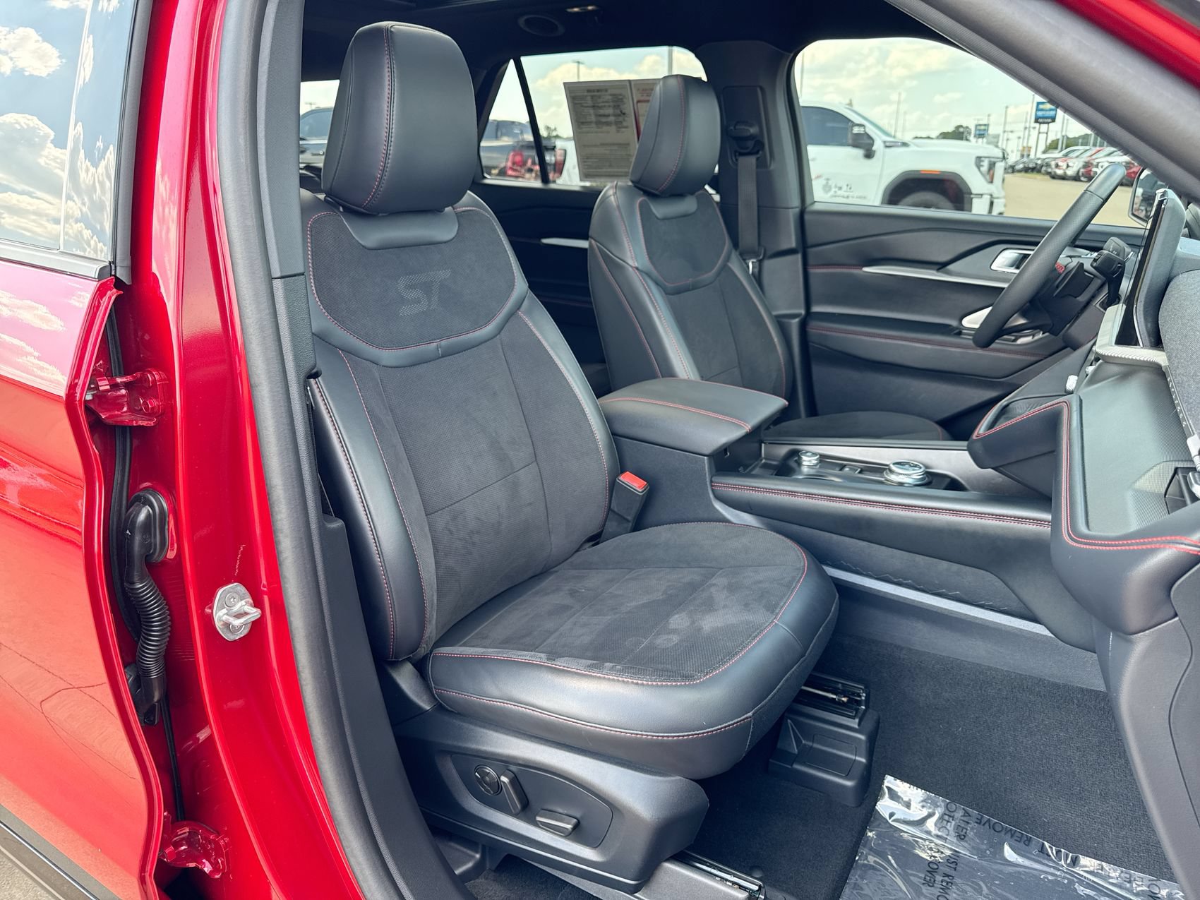 Used 2026 Ford Explorer ST w/ Sun And Sound Package AWD/4WD image 26