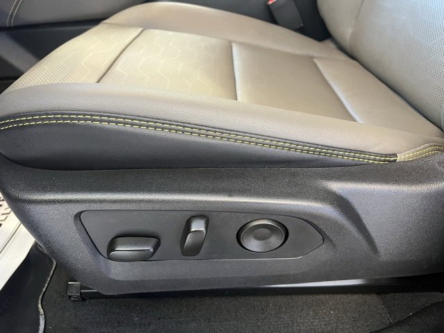 Used 2025 Chevrolet Colorado ZR2 w/ Technology Package image 21