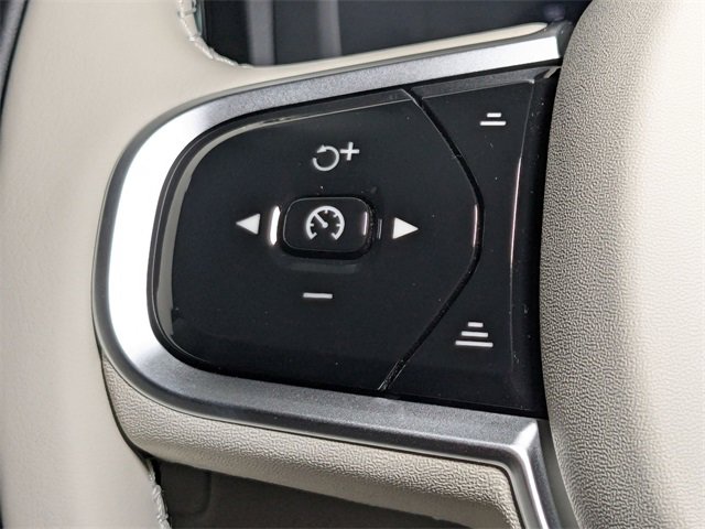 New 2026 Volvo XC60 B5 Ultra w/ Protection Package Premier image 18
