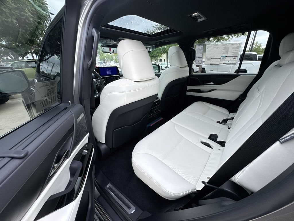 New 2026 Lexus LX 700h Luxury AWD/4WD image 32