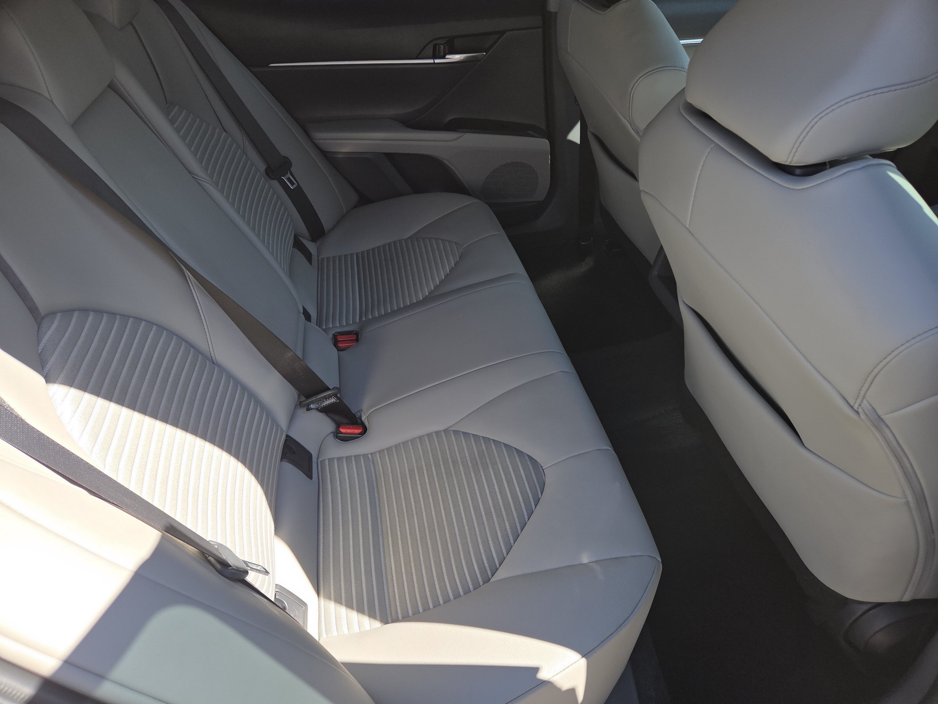 Used 2023 Toyota Camry SE AWD/4WD image 23