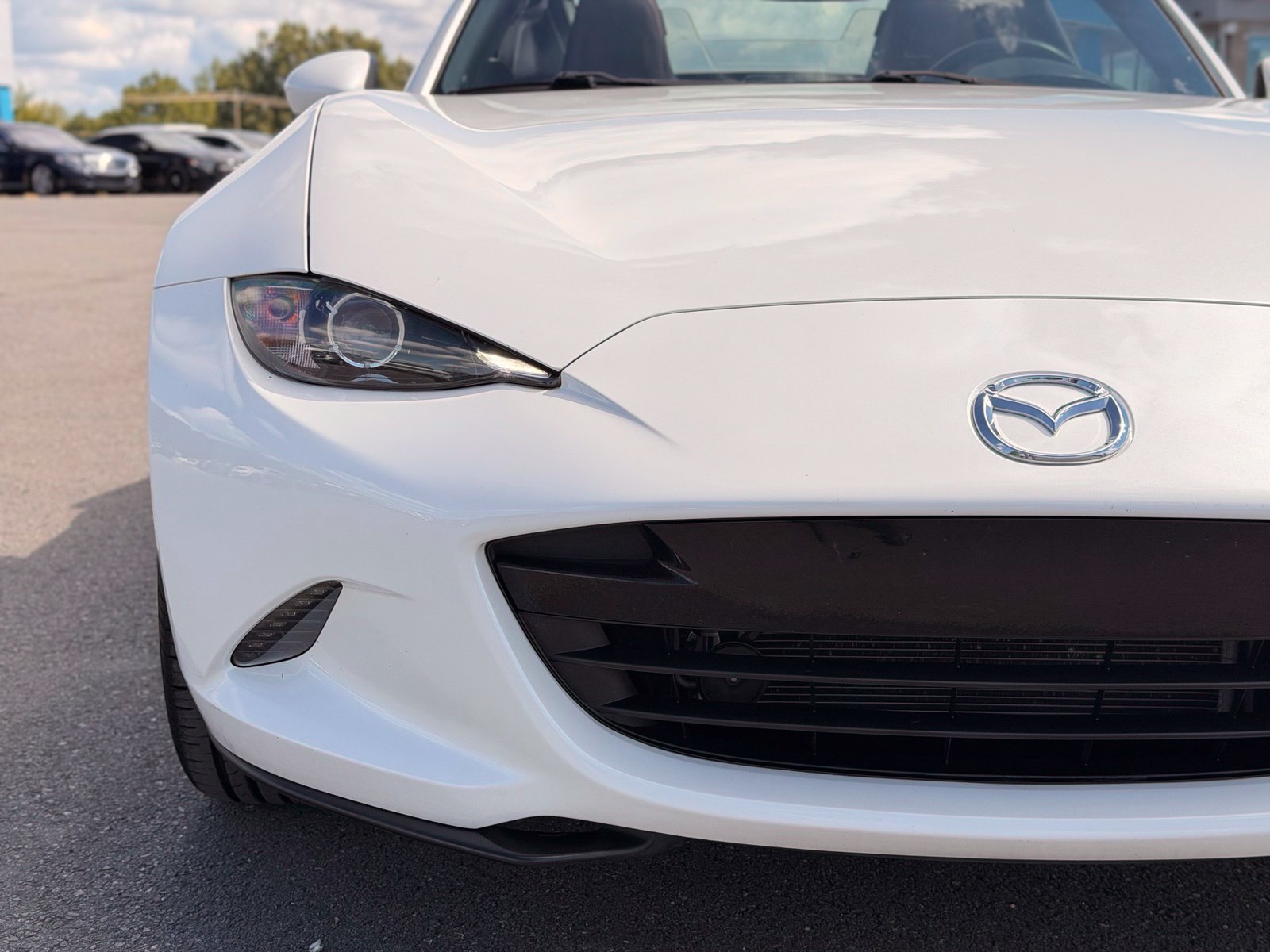 Used 2018 MAZDA MX-5 Miata RF Grand Touring RWD image 13