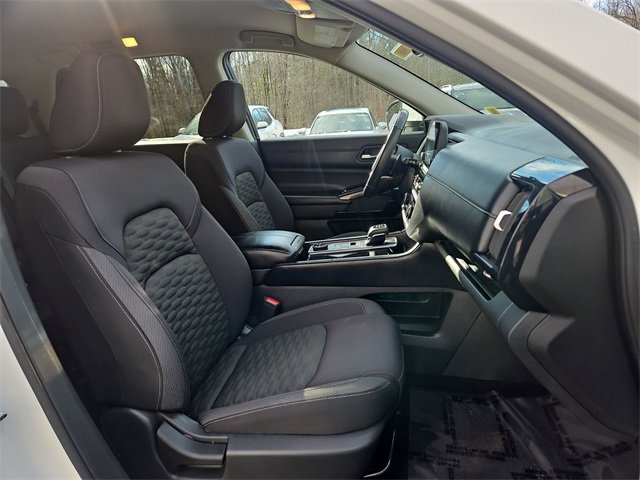 Used 2022 Nissan Pathfinder SV image 26