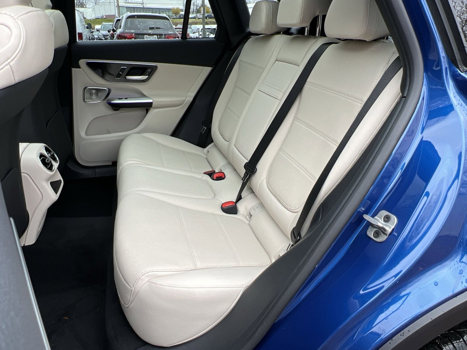 New 2026 Mercedes-Benz GLC 300 4MATIC image 23