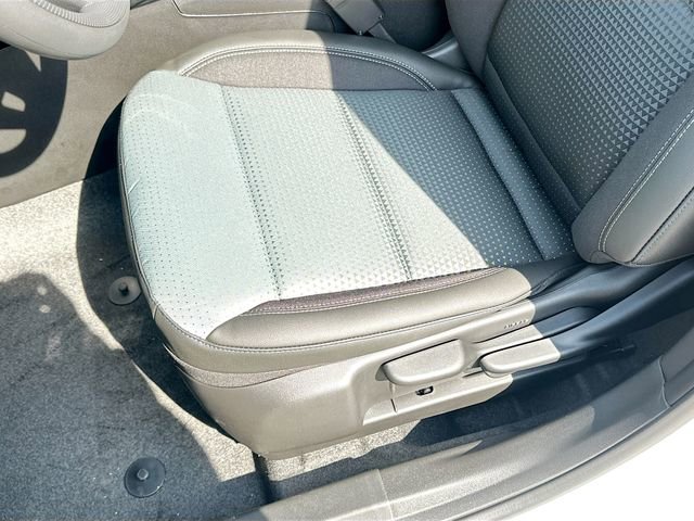 New 2026 Chevrolet Trax LT w/ LPO, Blackout Package image 20