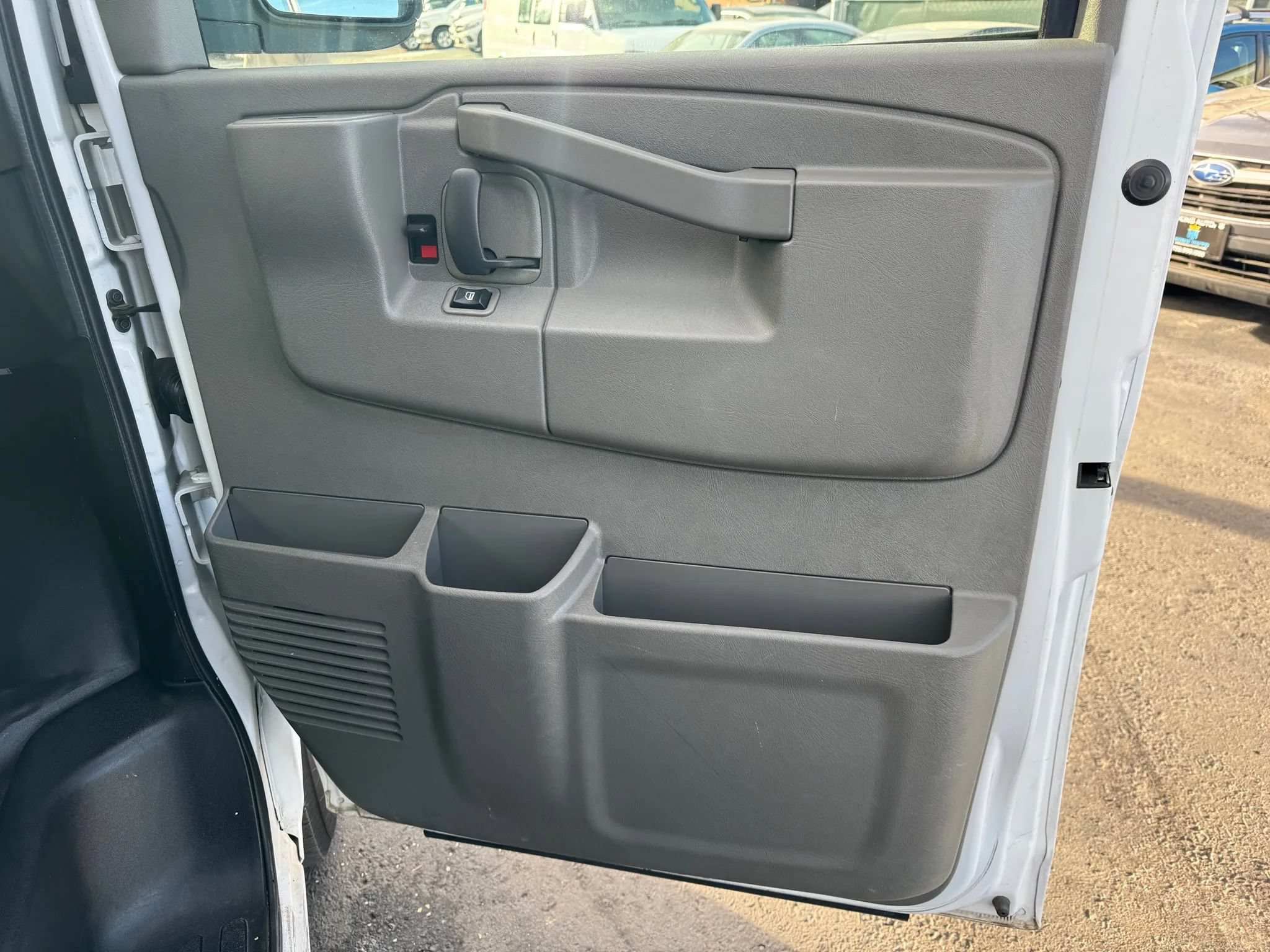 Used 2021 GMC Savana 2500 w/ Driver Convenience Package RWD image 23