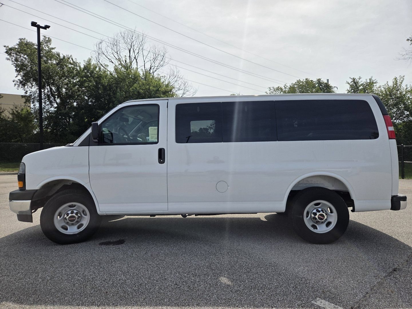 New 2026 GMC Savana 2500 LT w/ LT Preferred Equipment Group RWD image 9