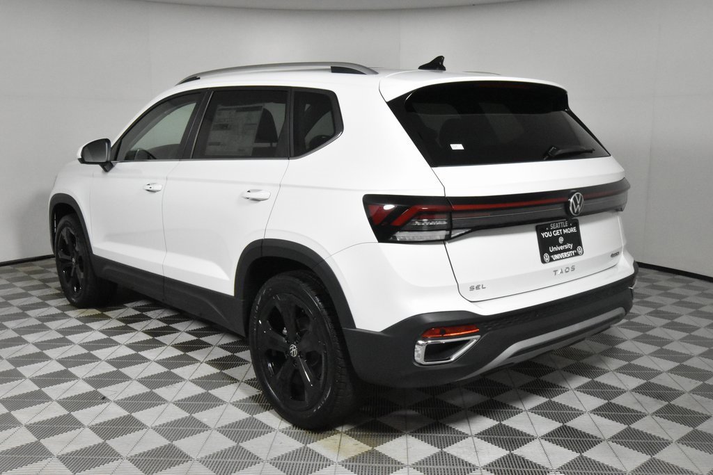 New 2025 Volkswagen Taos SEL image 5