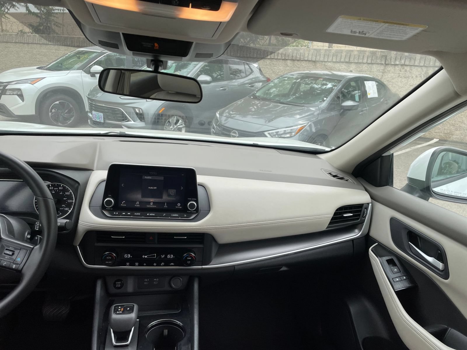 Used 2025 Nissan Rogue SV FWD image 37