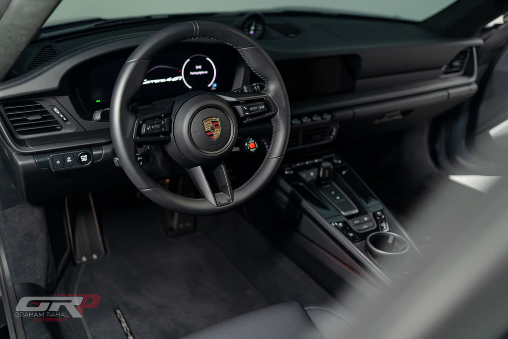Used 2025 Porsche 911 GTS image 30