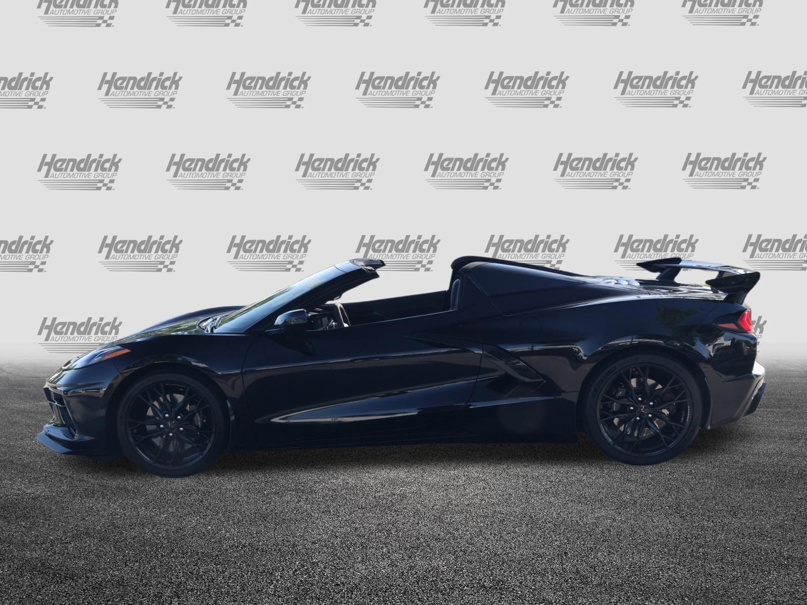 Used 2025 Chevrolet Corvette Stingray Premium Conv w/ Z51 Performance Package RWD image 6