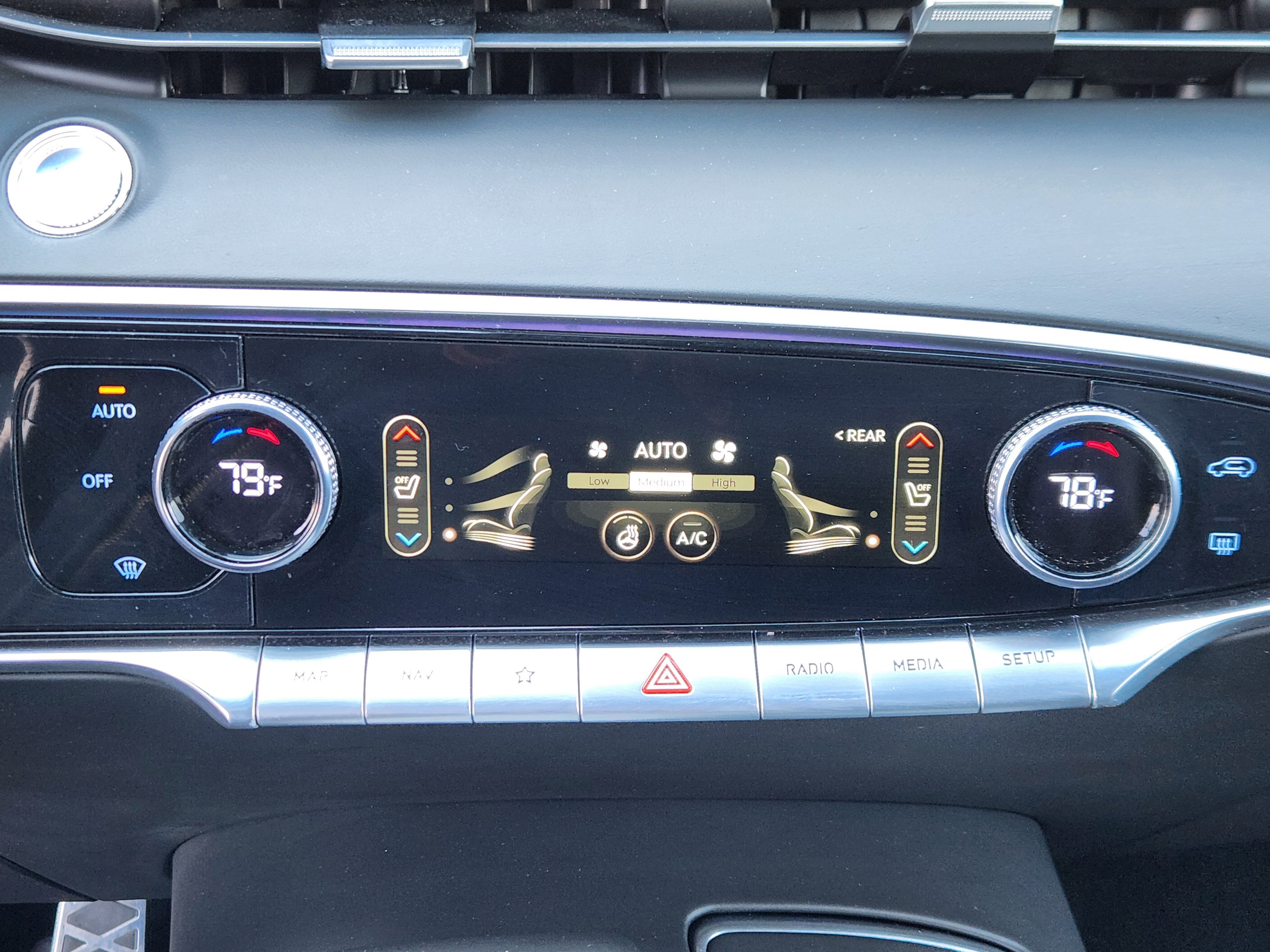 Used 2024 Genesis GV70 3.5T Sport image 22