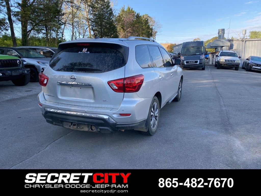 Used 2017 Nissan Pathfinder SL w/ SL Tech Package image 5