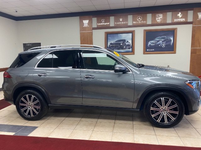 Used 2025 Mercedes-Benz GLE 450e 4MATIC w/ Driver Assistance Package image 6