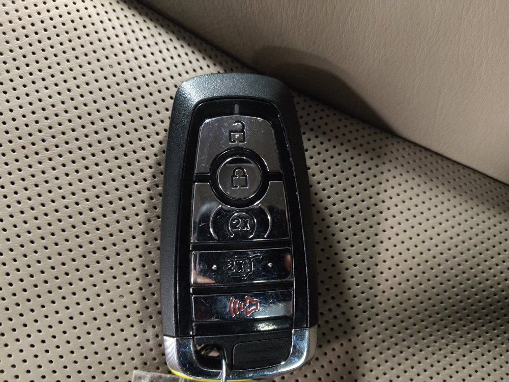 Used 2020 Lincoln Corsair FWD w/ Premium Package image 32