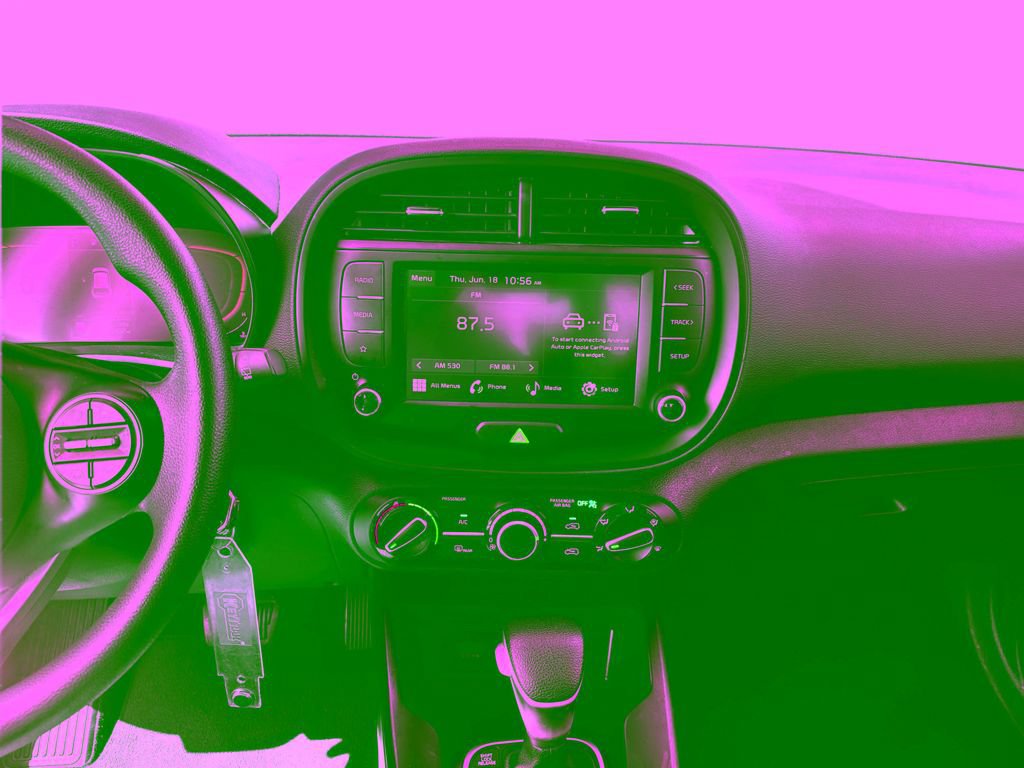 Used 2025 Kia Soul LX FWD image 17