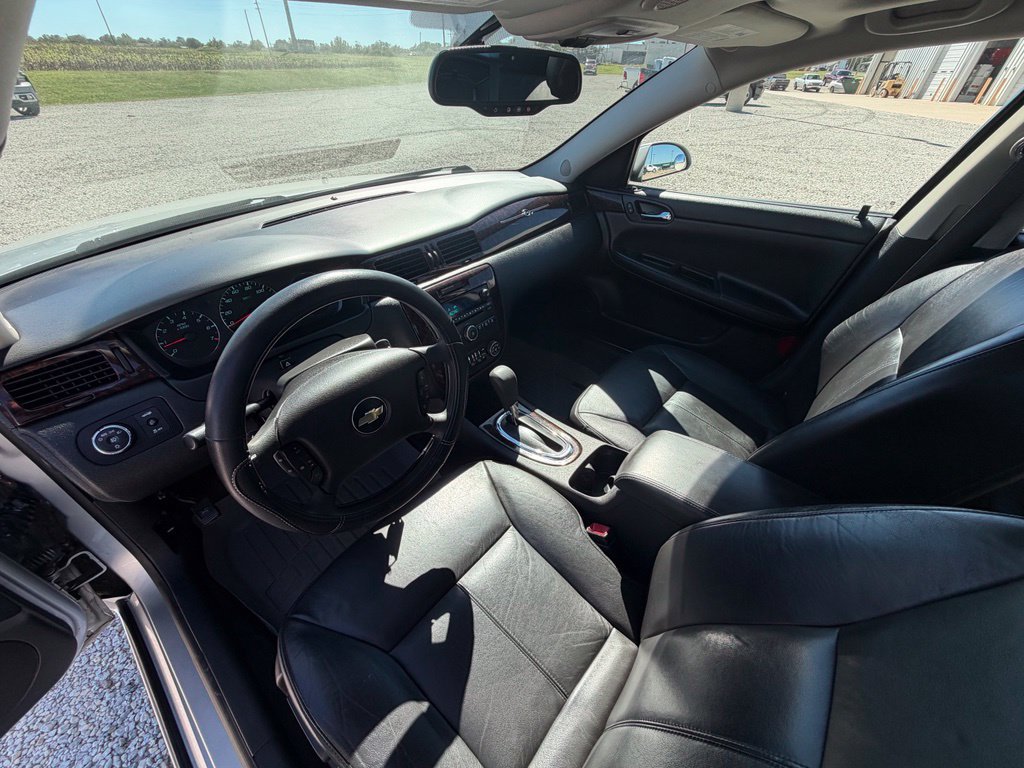 Used 2015 Chevrolet Impala LTZ FWD image 12