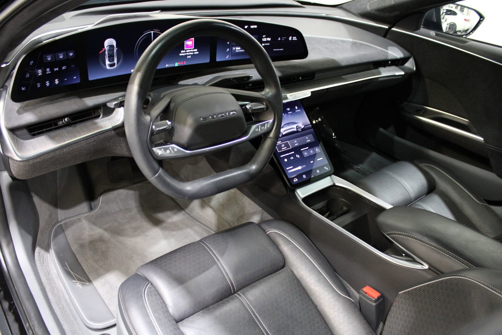 Used 2022 Lucid Air Grand Touring image 27