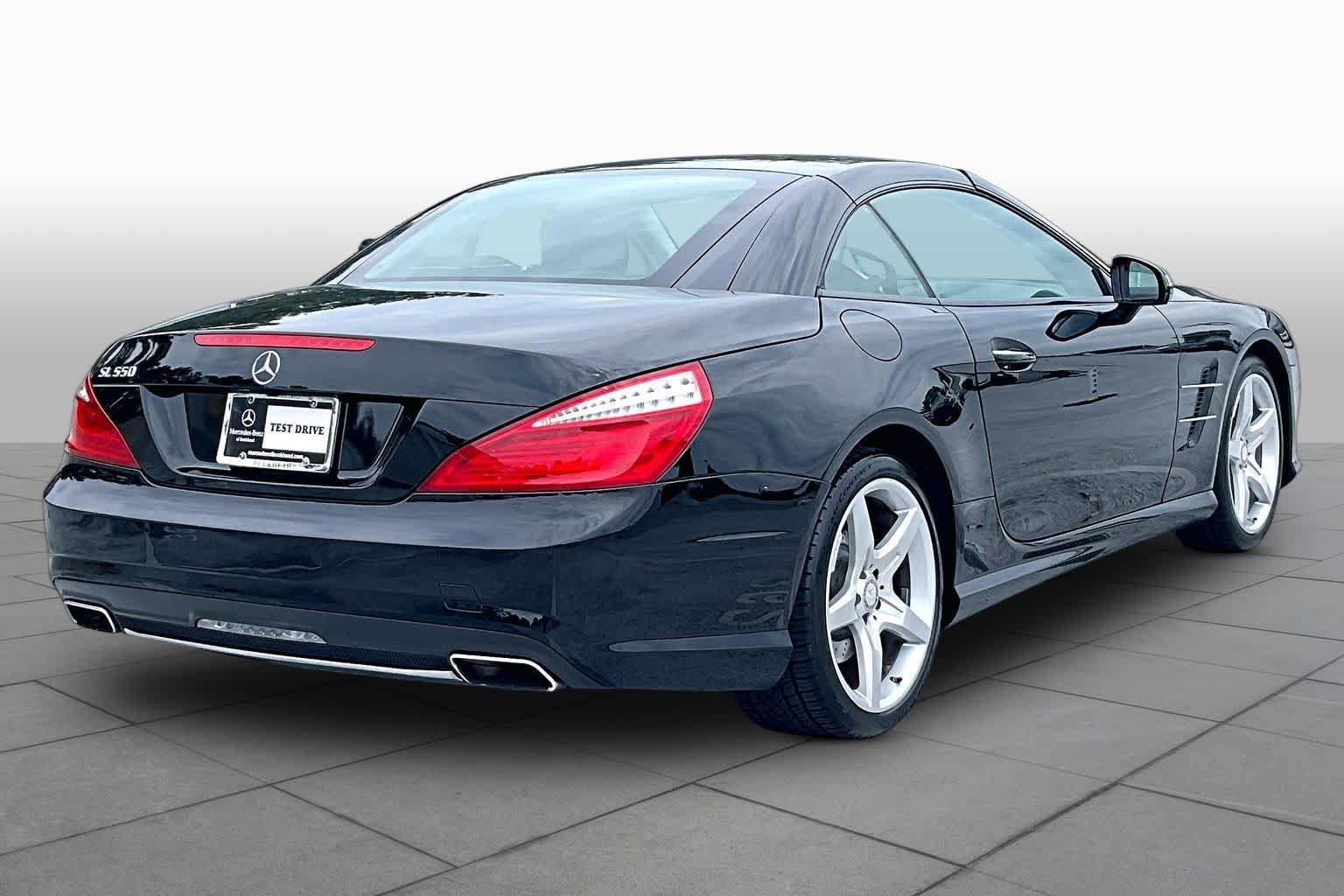 Used 2015 Mercedes-Benz SL 550 image 12